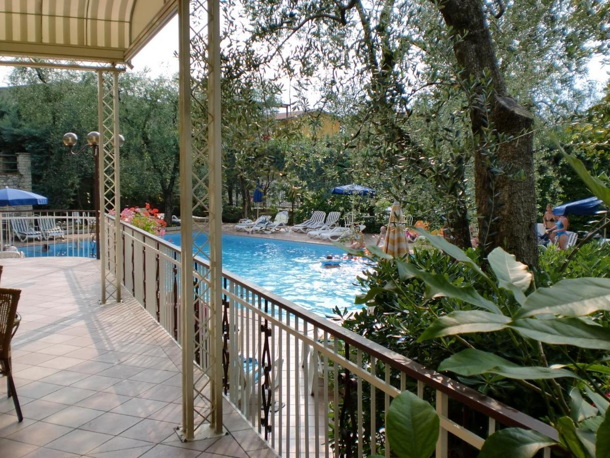 Hotel Alpi Malcesine Exterior photo