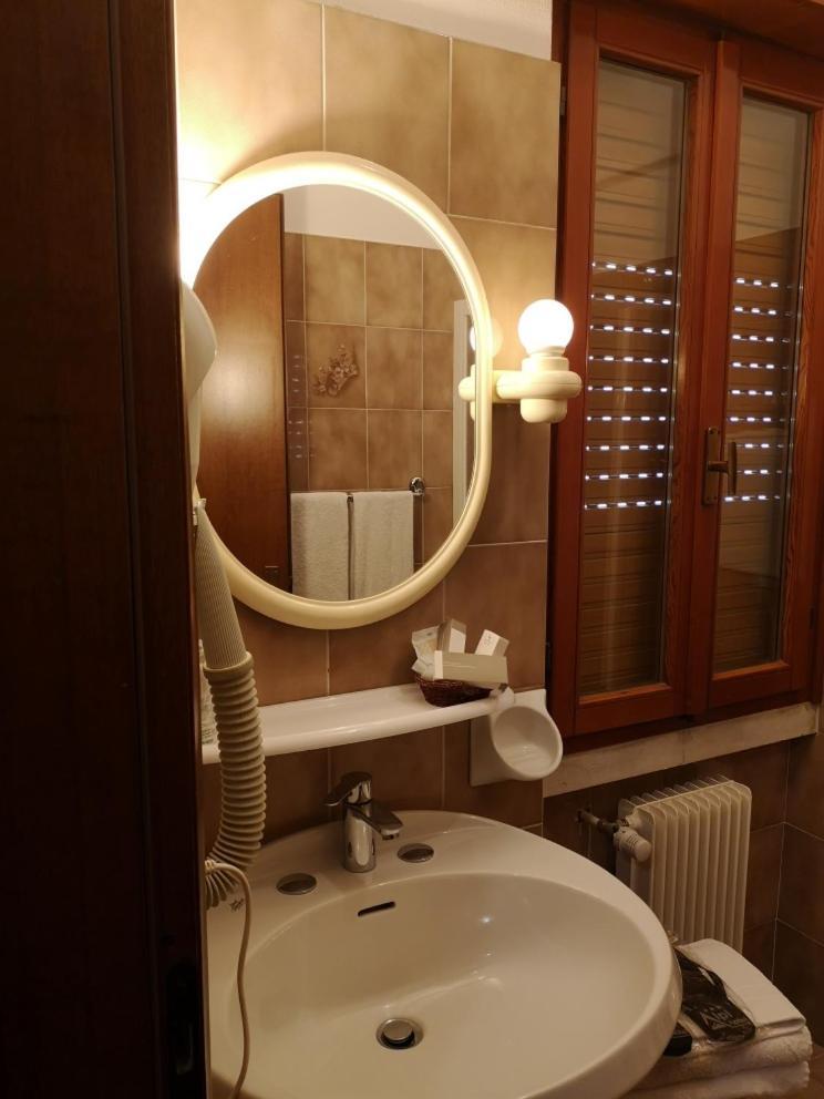 Hotel Alpi Malcesine Room photo