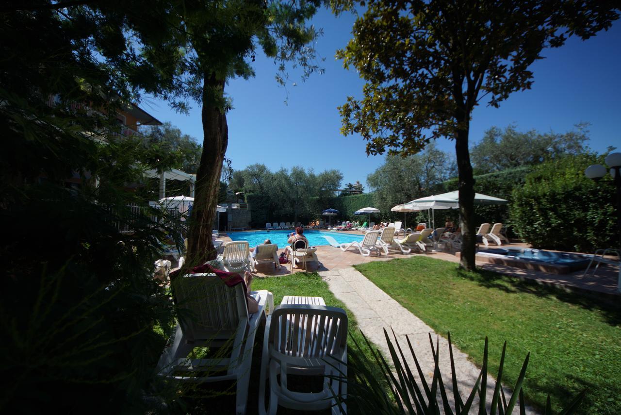 Hotel Alpi Malcesine Exterior photo