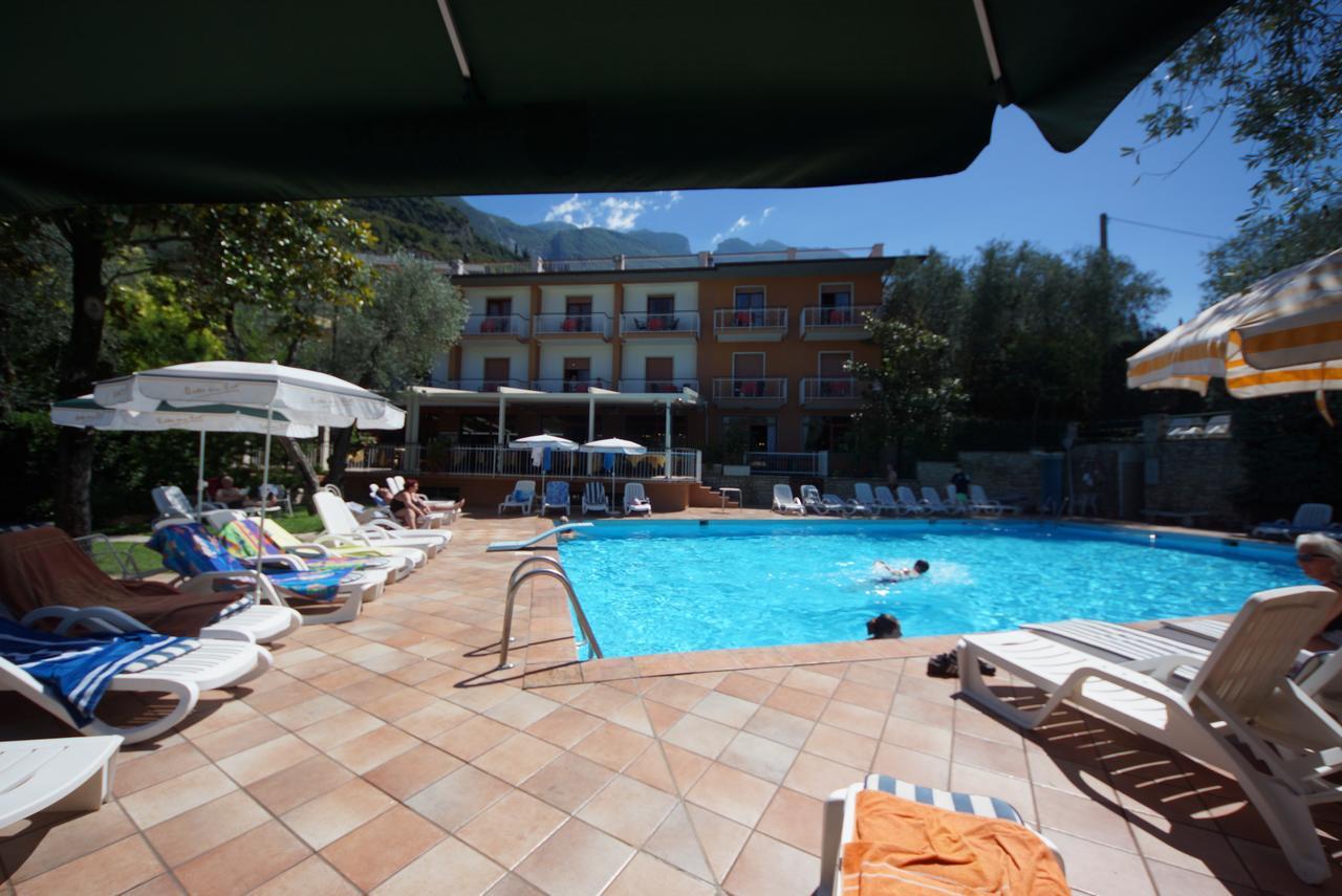 Hotel Alpi Malcesine Exterior photo