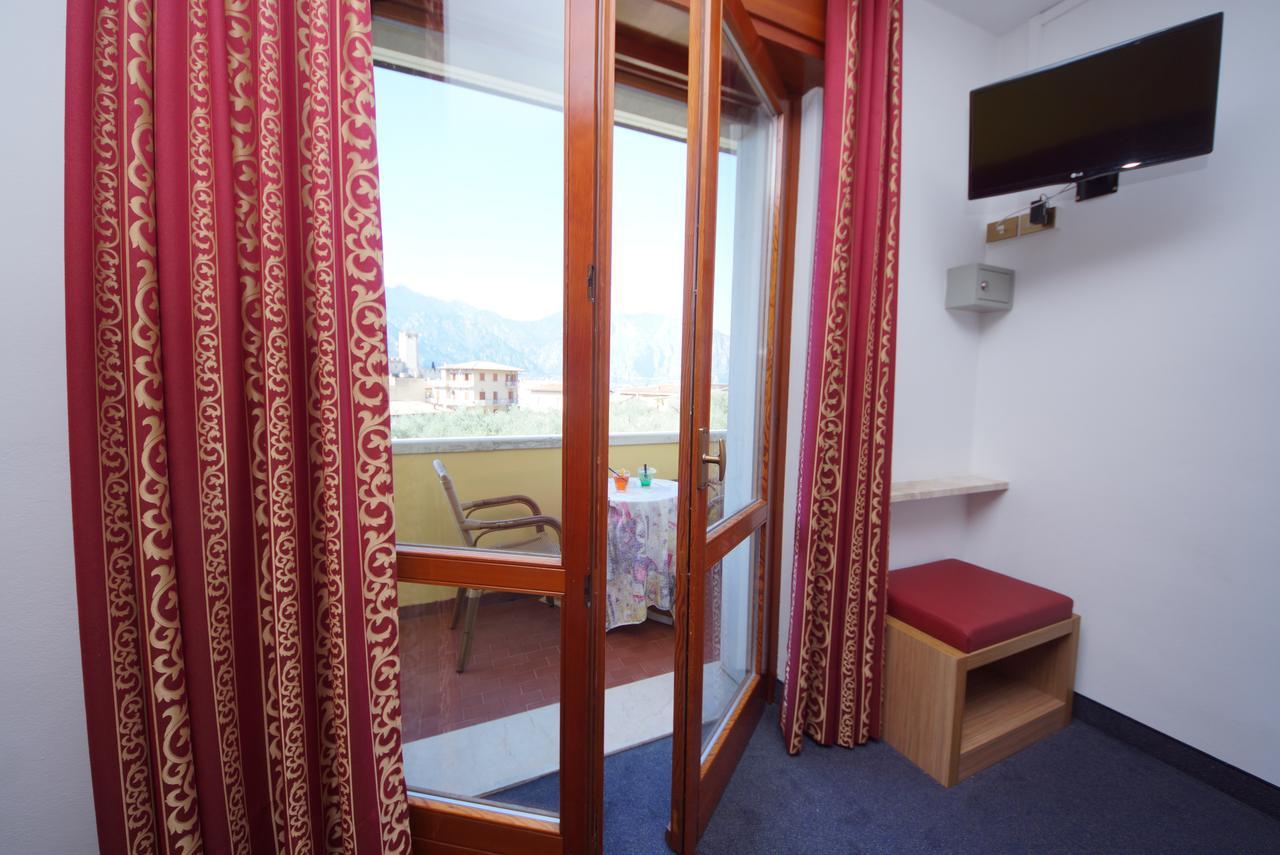 Hotel Alpi Malcesine Exterior photo