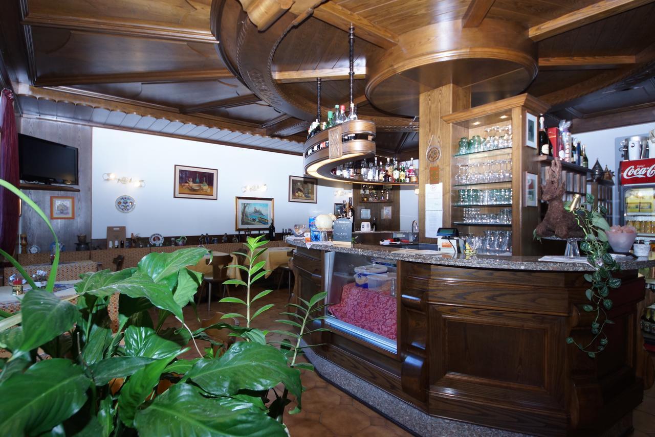 Hotel Alpi Malcesine Exterior photo